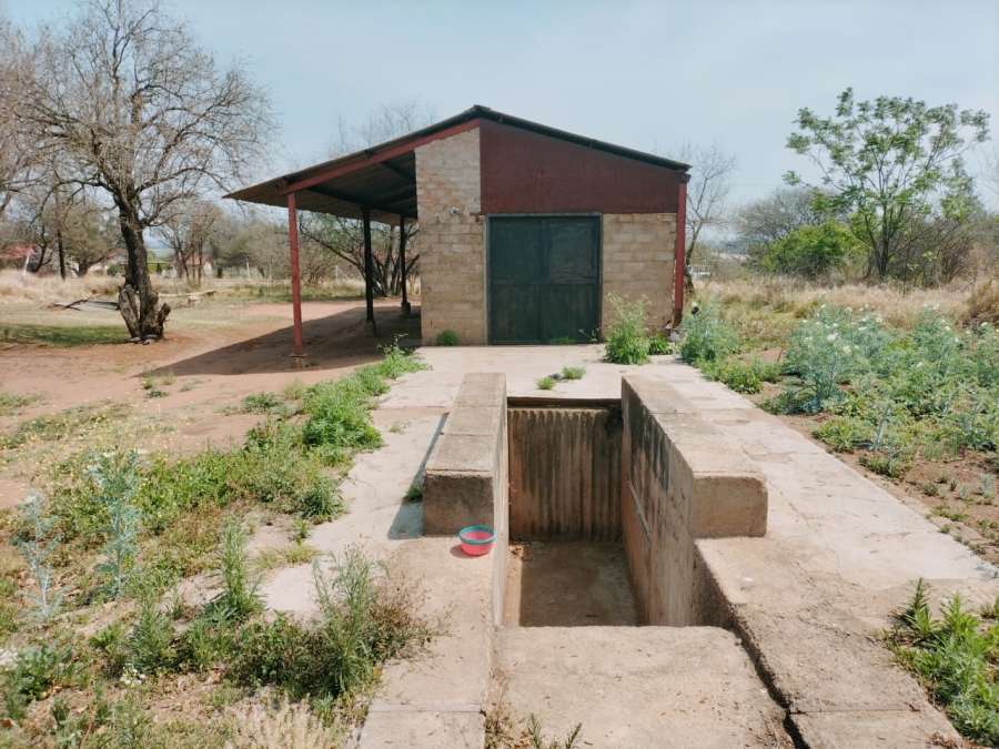 Commercial Property for Sale in Zoutpansdrift North West